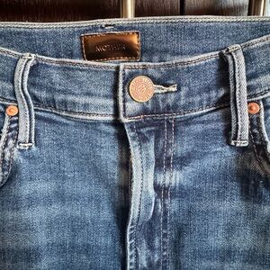 Barely worn MOTHER Classic Indigo Jeans size 30